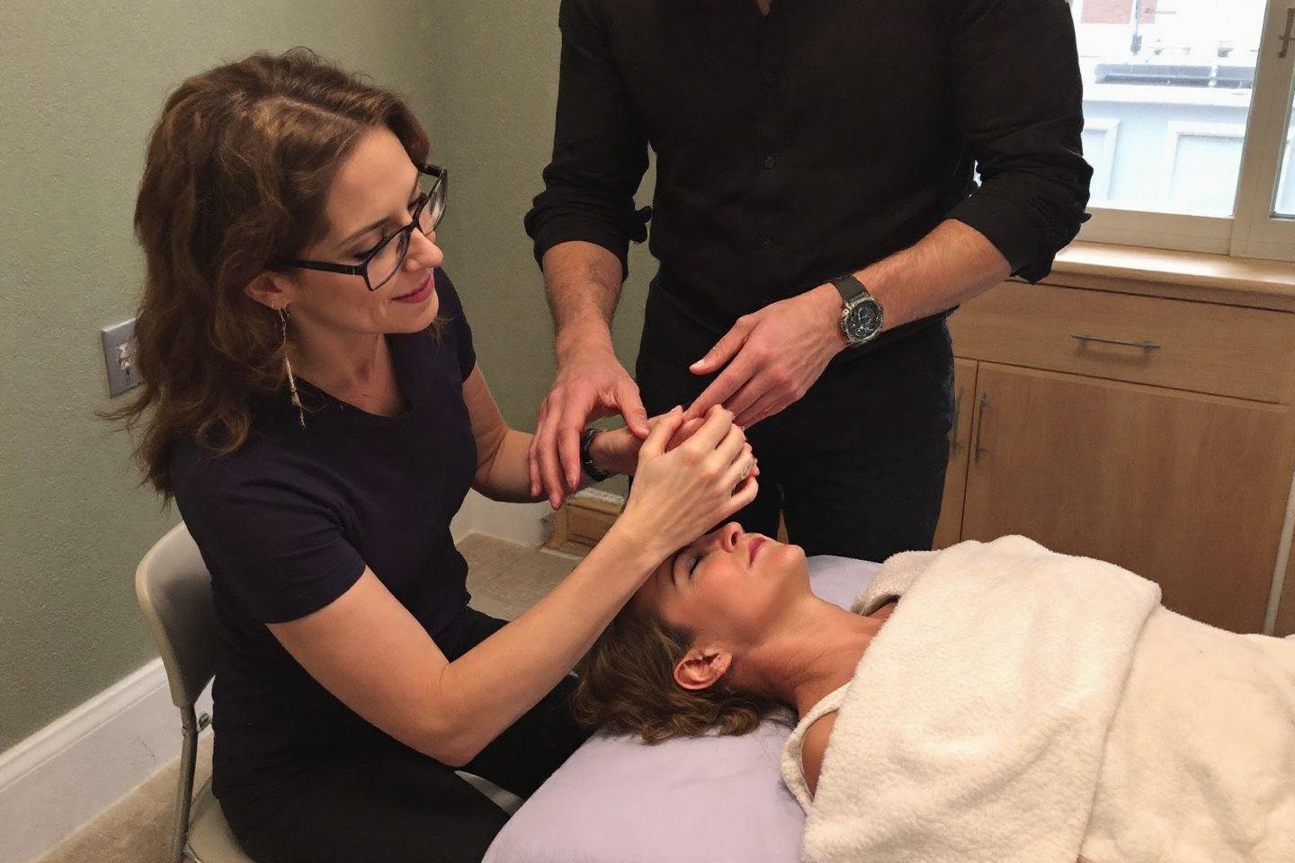 Le toucher affectif thérapeutique : accompagner sans contexte sexuel